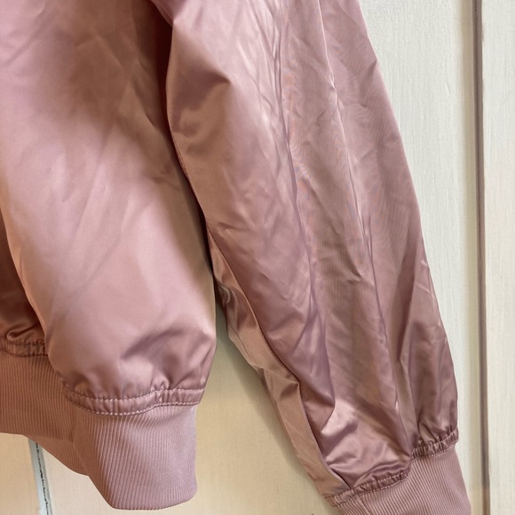 Fabletics Reversible EVA Bomber Jacket Blush Pink Lightweight Coat Size S New - Picture 7 of 9